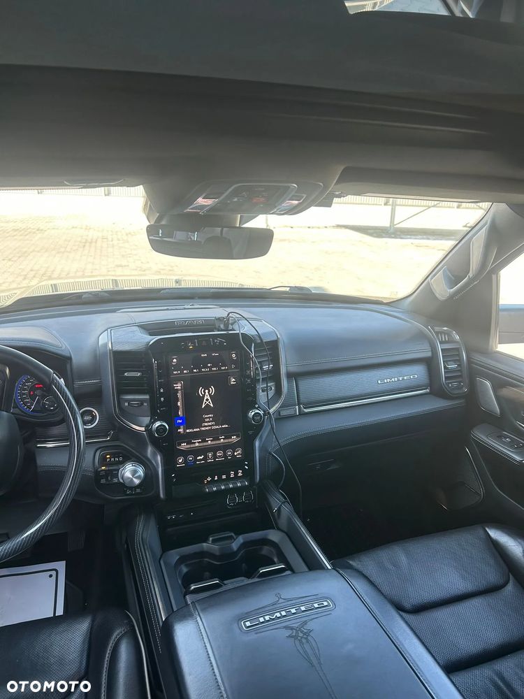Dodge RAM - 16