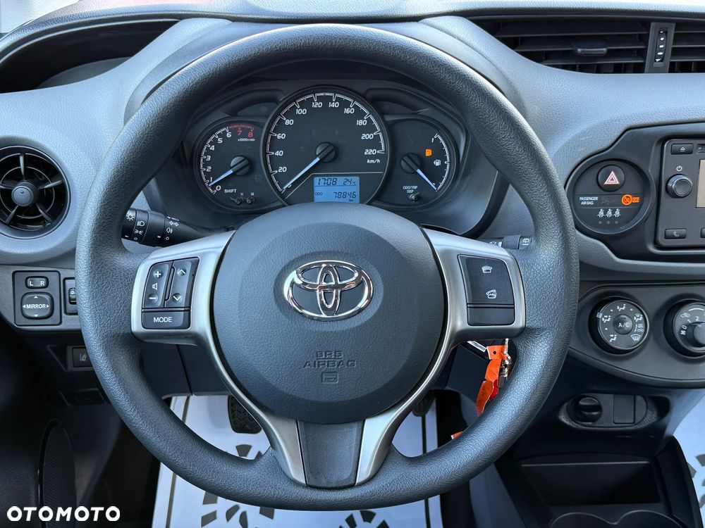 Toyota Yaris - 5