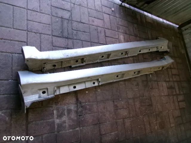 LISTWA PROGOWA TOYOTA AVENSIS T27 09-15 - 1