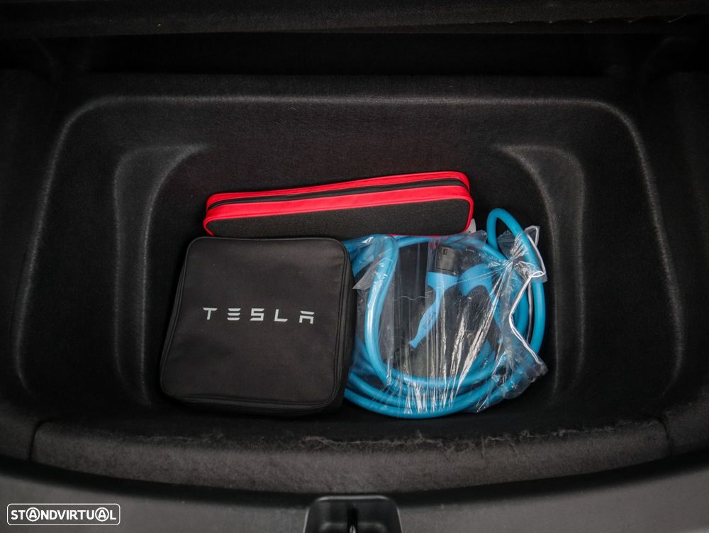 Tesla Model Y Performance Tração Integral - 11