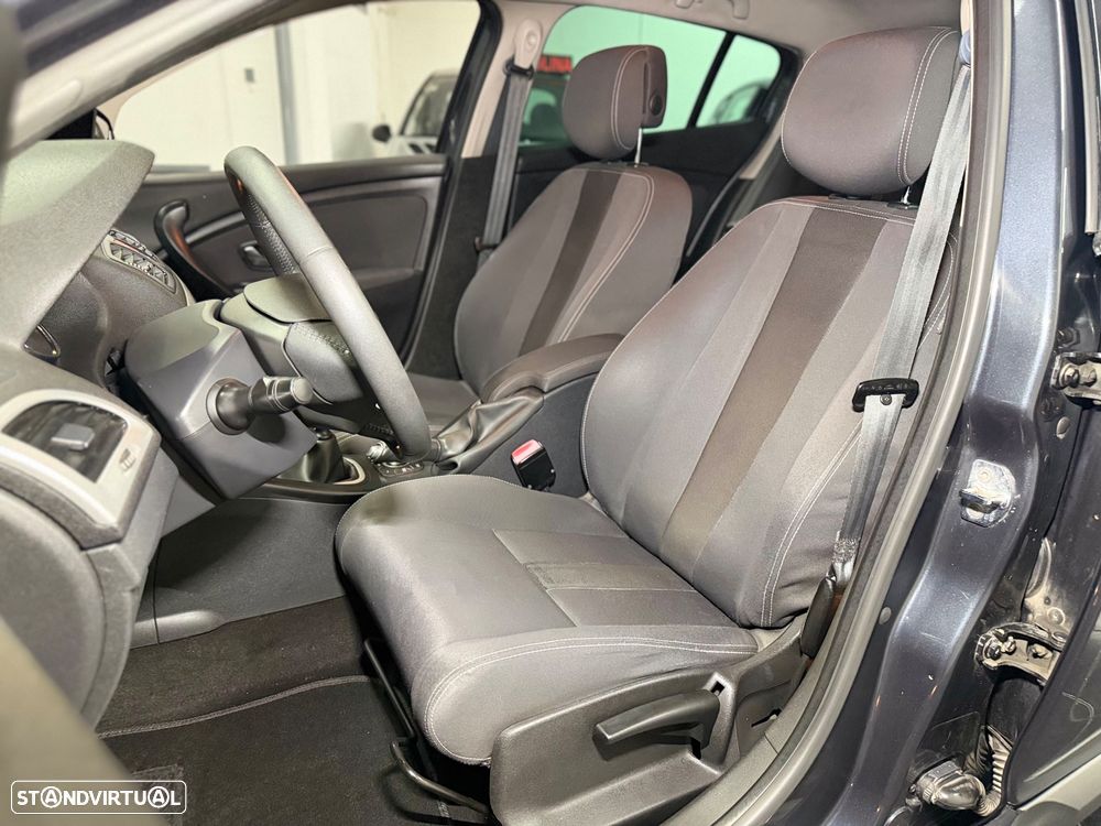 Renault Mégane 1.5 dCi Dynamique S - 13