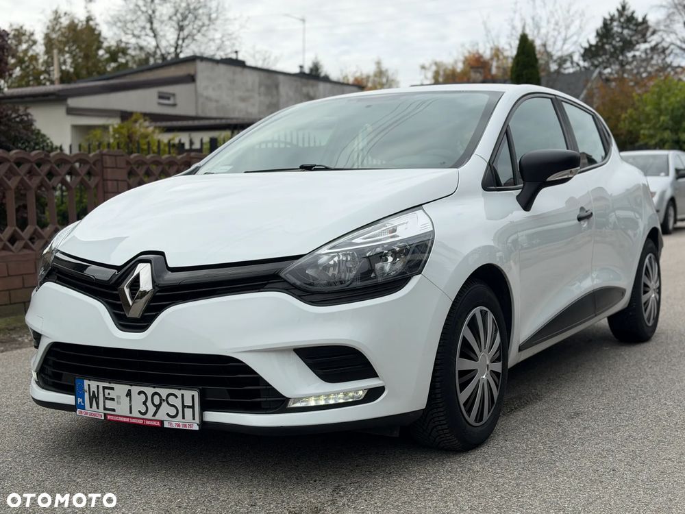 Renault CLIO - 1