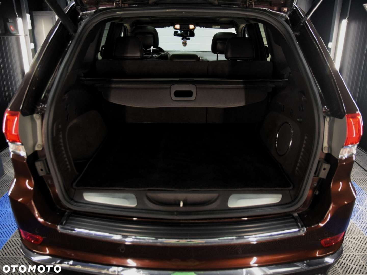 Jeep Grand Cherokee - 9