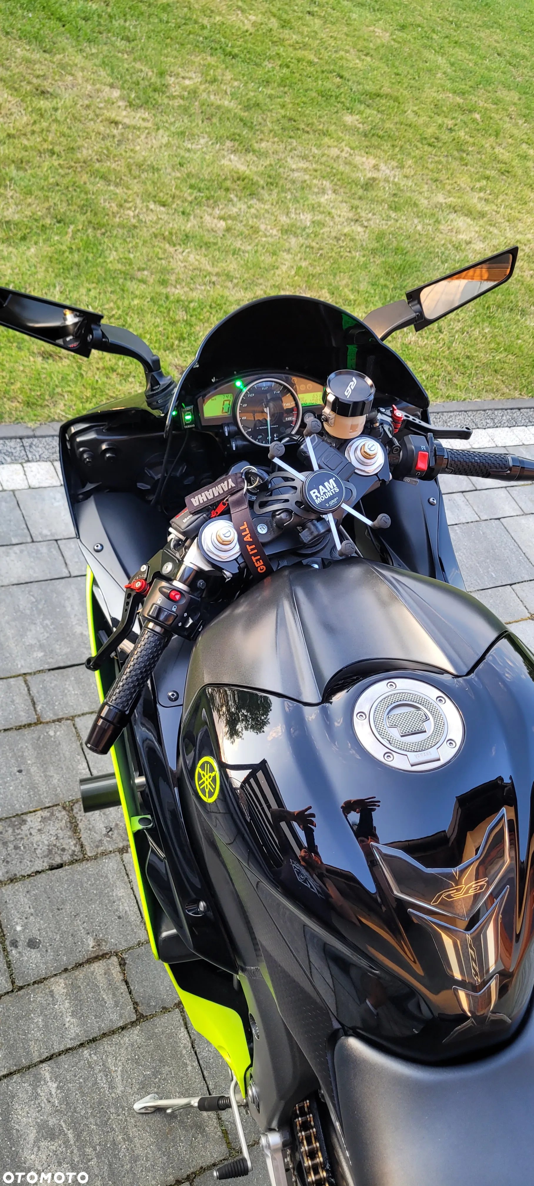 Yamaha R6 - 8