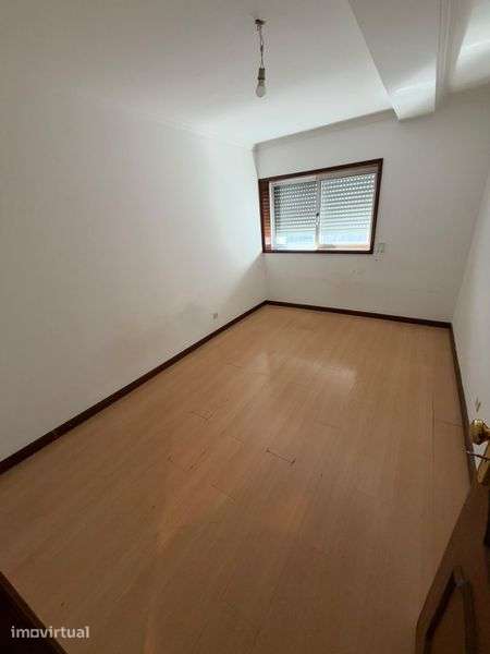 T0 independente com Lugar de Garagem - Grande imagem: 3/5