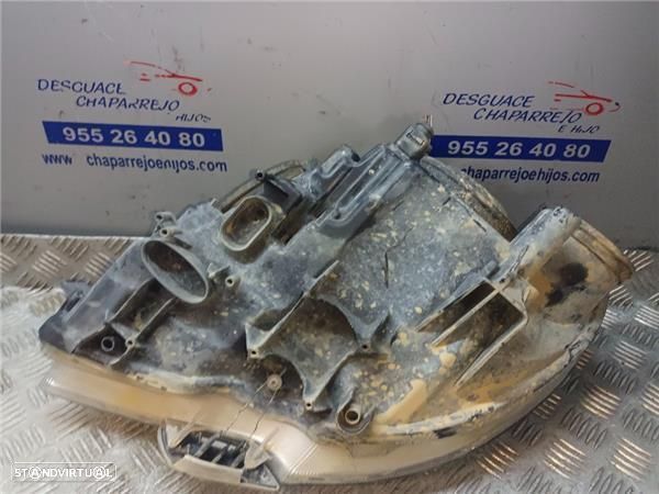 FAROL DIREITO SKODA SUPERB - 4