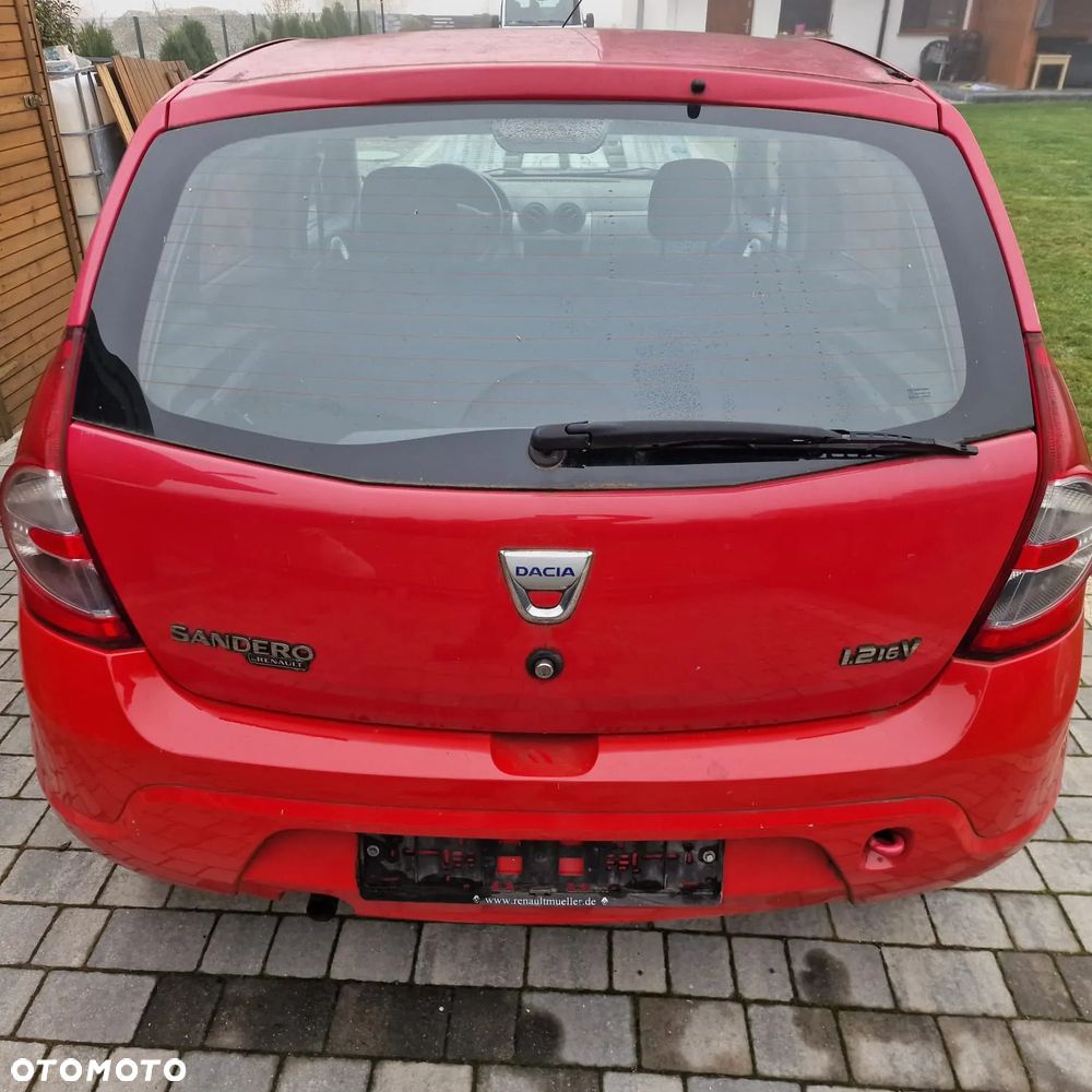 Klapa tyl dacia sandero I w kolorze 21D - 2