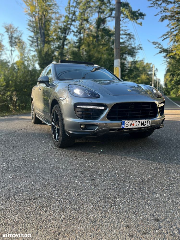 Porsche Cayenne - 2