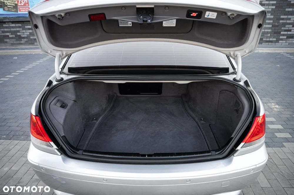 BMW Seria 7 735i - 27