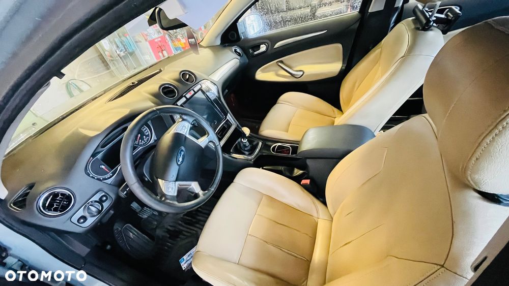 Ford Mondeo 2.5 Titanium X - 14