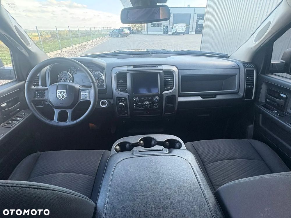 Dodge RAM 1500 5.7 4x4 - 14