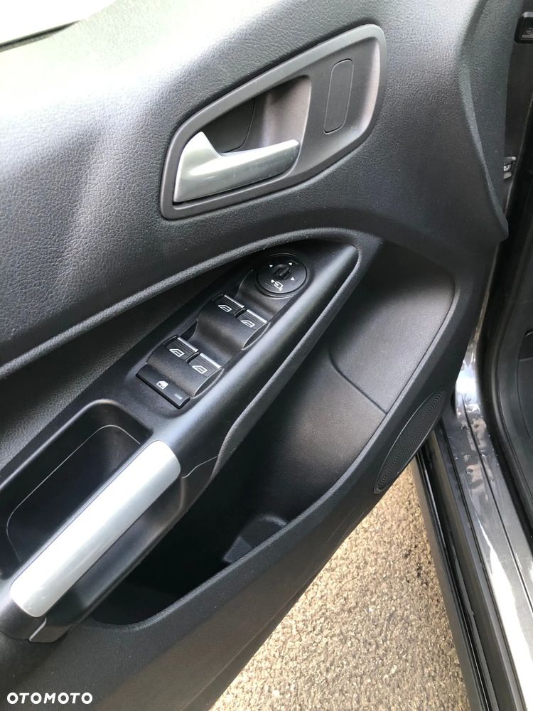 Ford Transit Connect - 21