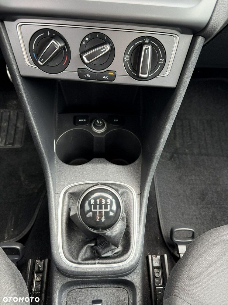 Volkswagen Polo - 18