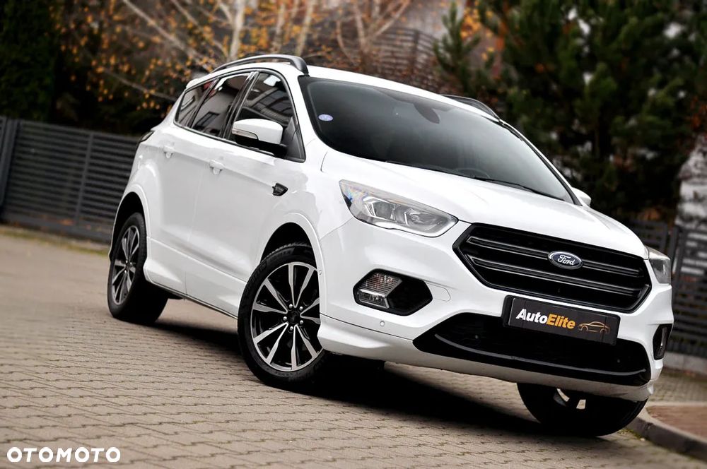 Ford Kuga 1.5 EcoBoost 2x4 ST-Line - 13