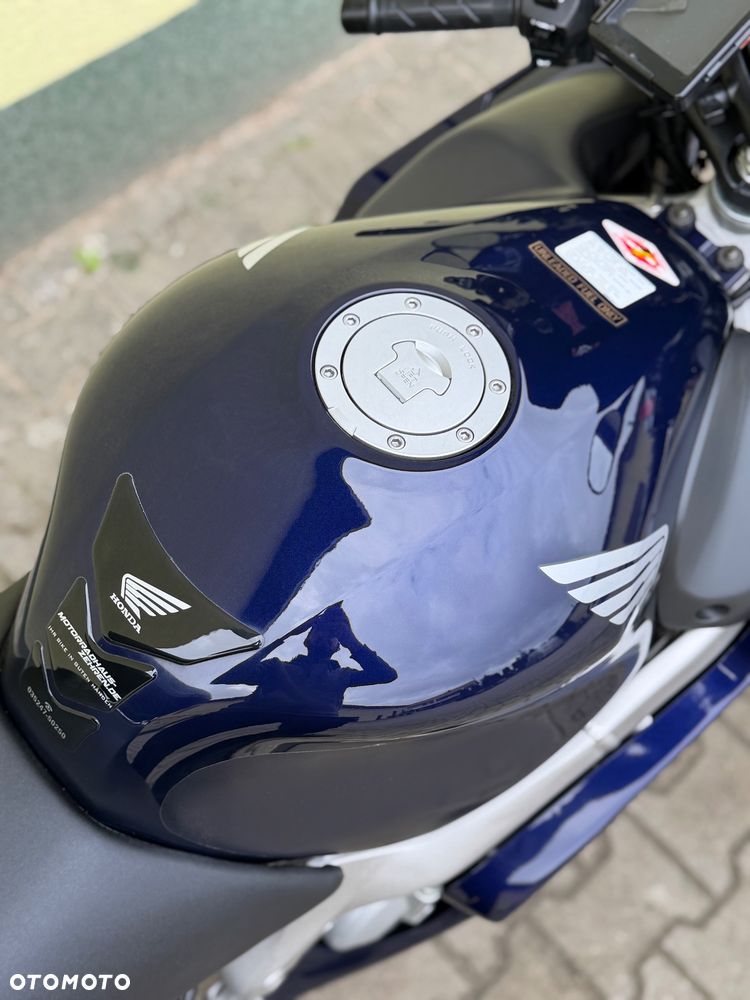 Honda CBR - 18