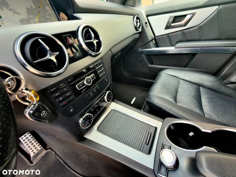Mercedes-Benz GLK 350 4Matic (BlueEFFICIENCY) 7G-TRONIC - 27