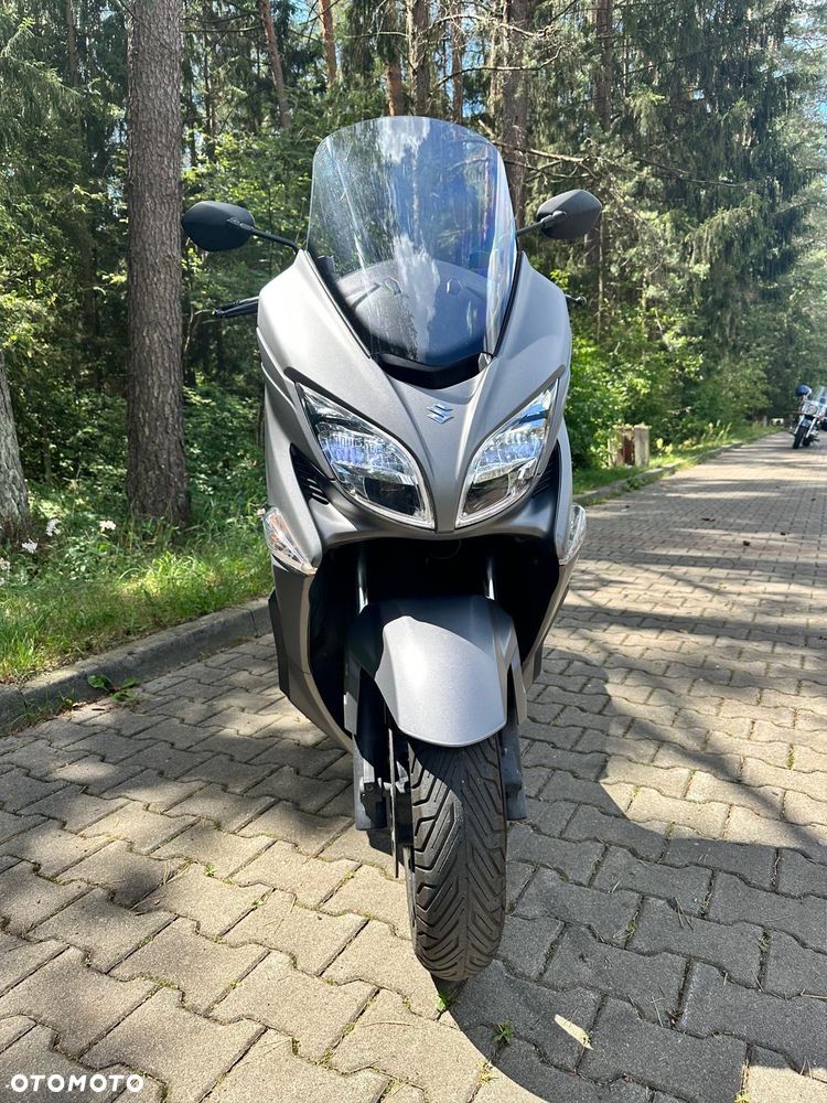 Suzuki Burgman - 17