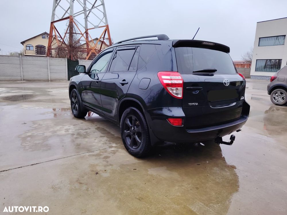 Toyota RAV4 2.2 D-4D Comfort - 12