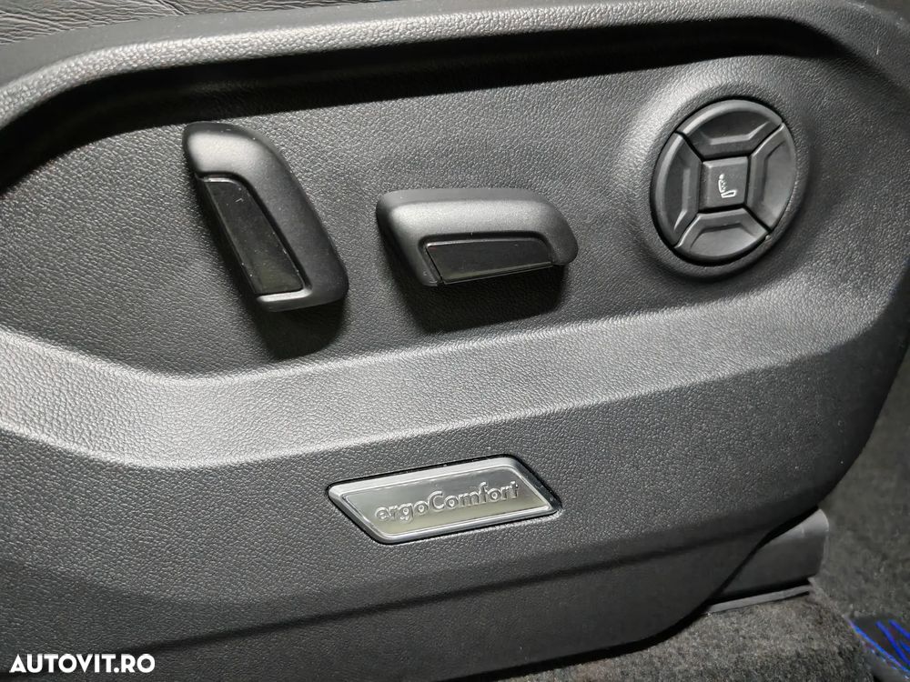 Volkswagen Touareg V6 TSI eHybrid PHEV R - 36