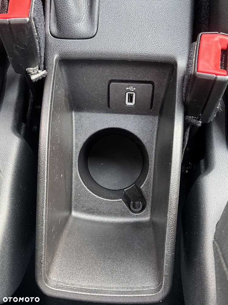 Ford Fiesta 1.1 S&S TREND - 21