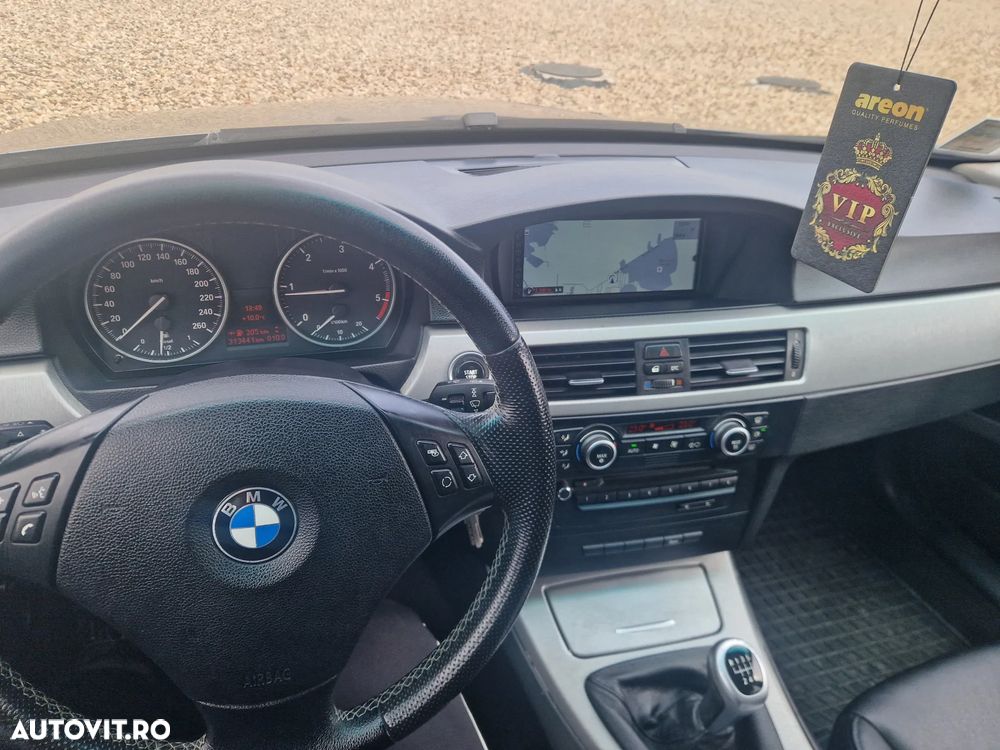 BMW Seria 3 2009 photo 4
