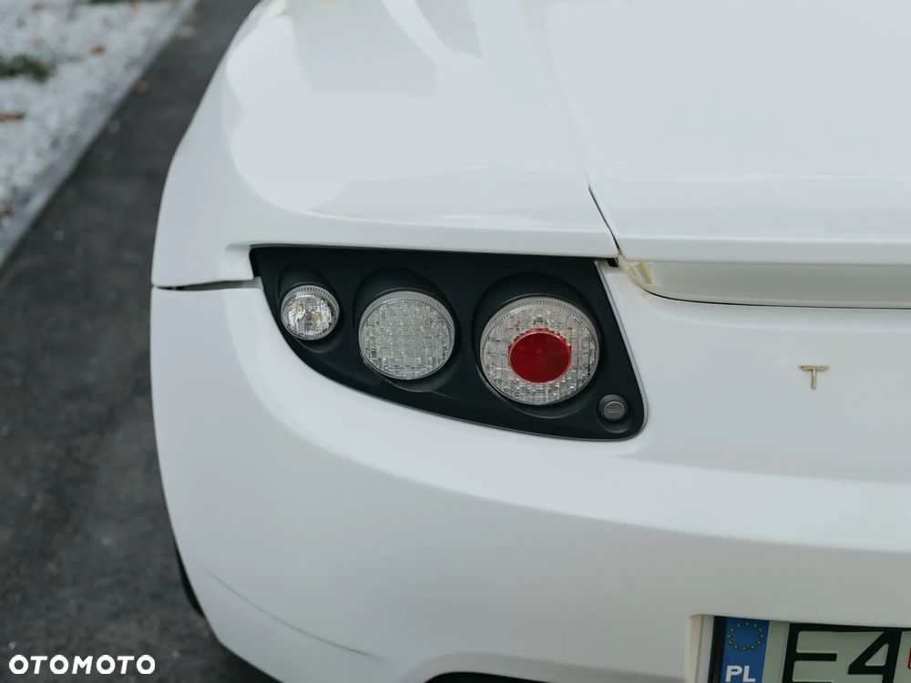 Tesla Roadster - 15