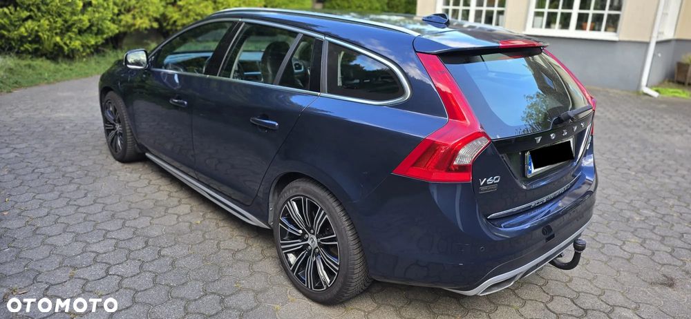 Volvo V60 D6 AWD Plug-in Hybrid Summum - 6