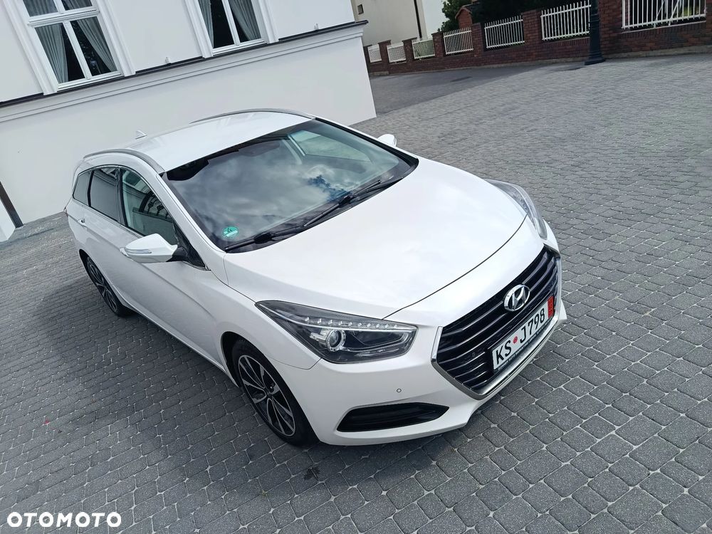 Hyundai i40 Kombi blue 1.7 CRDi DCT Premium - 16