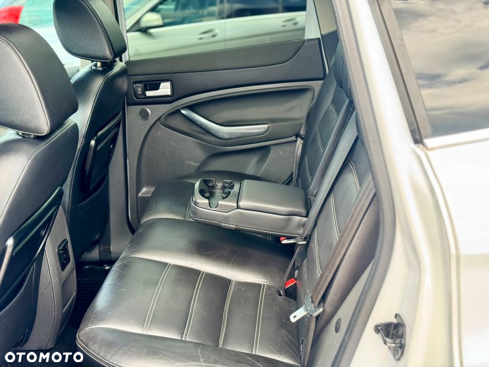 Ford Kuga 2.0 TDCi Titanium - 34