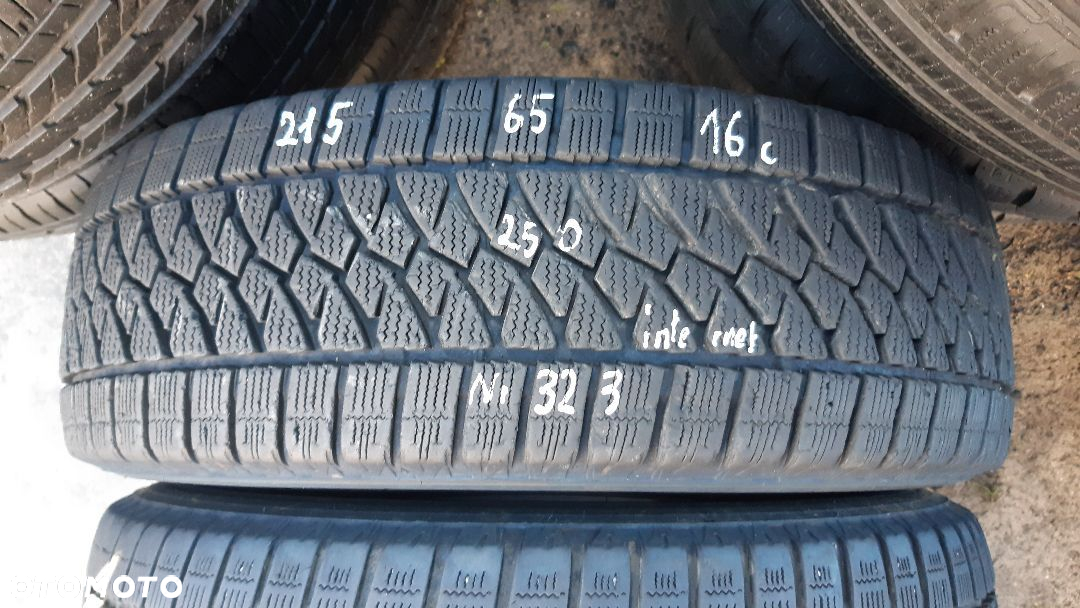 Bridgestone 215/65/16c nr 323 - 2