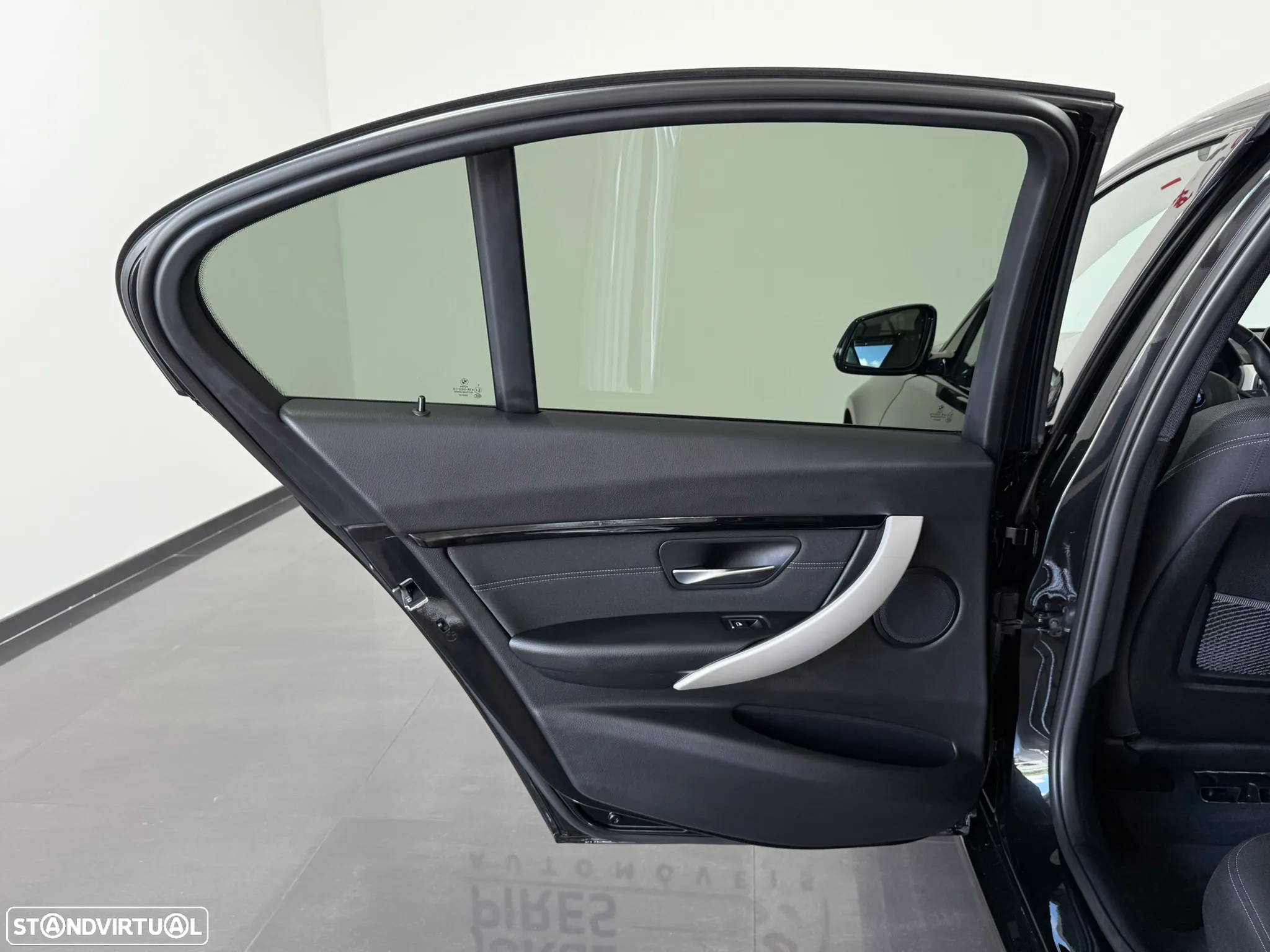 BMW 330 e iPerformance Line Sport - 44