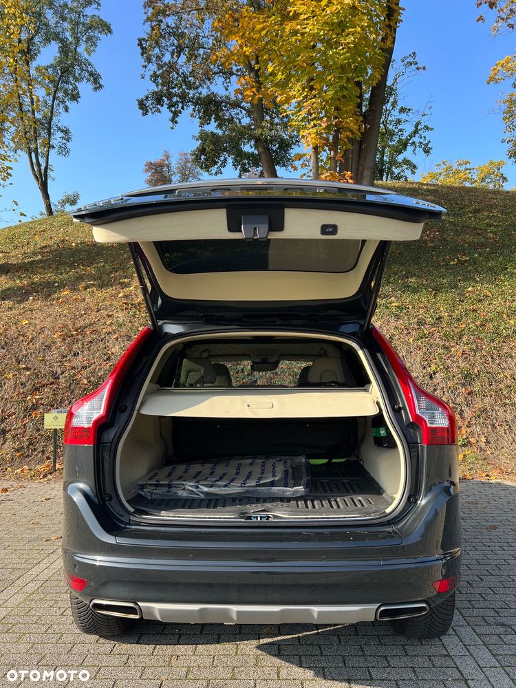 Volvo XC 60 D4 AWD Summum - 18