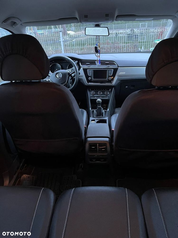 Volkswagen Touran 1.6 TDI SCR BlueMotion Technology Comfortline - 14