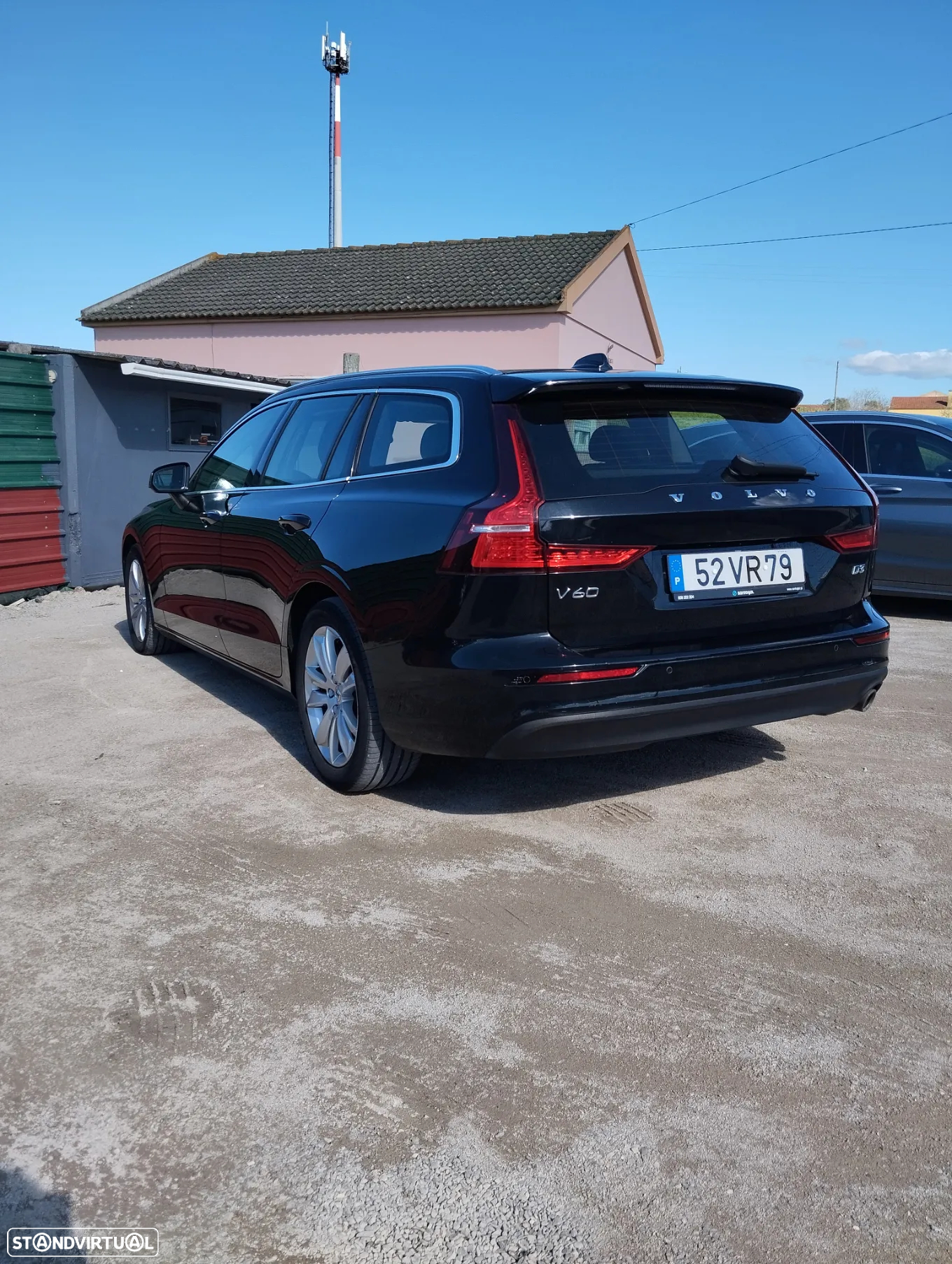 Volvo V60 2.0 D3 Momentum Geartronic - 5