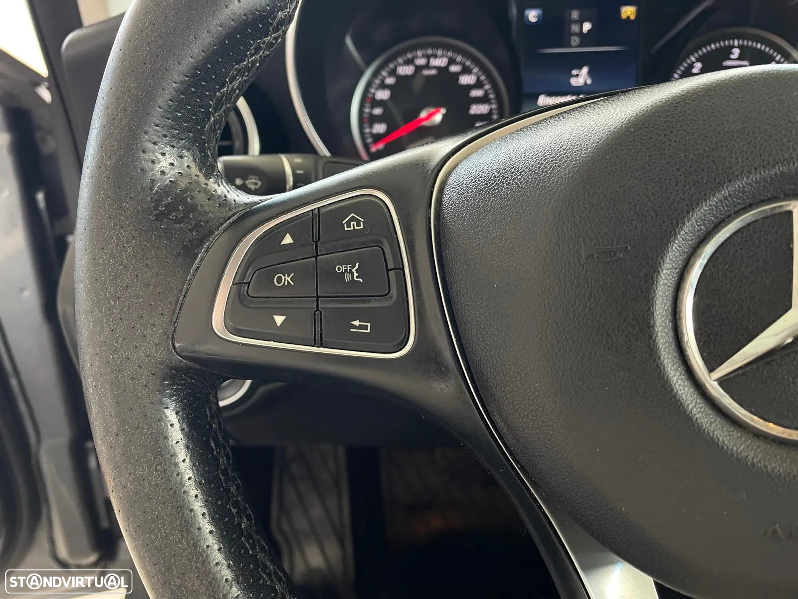 Mercedes-Benz C 220 (BlueTEC) d 7G-TRONIC Avantgarde - 21