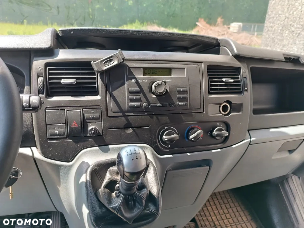 Ford Transit - 12