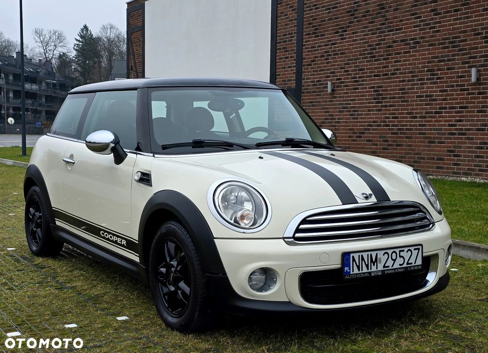 MINI Cooper D Brick Lane - 1