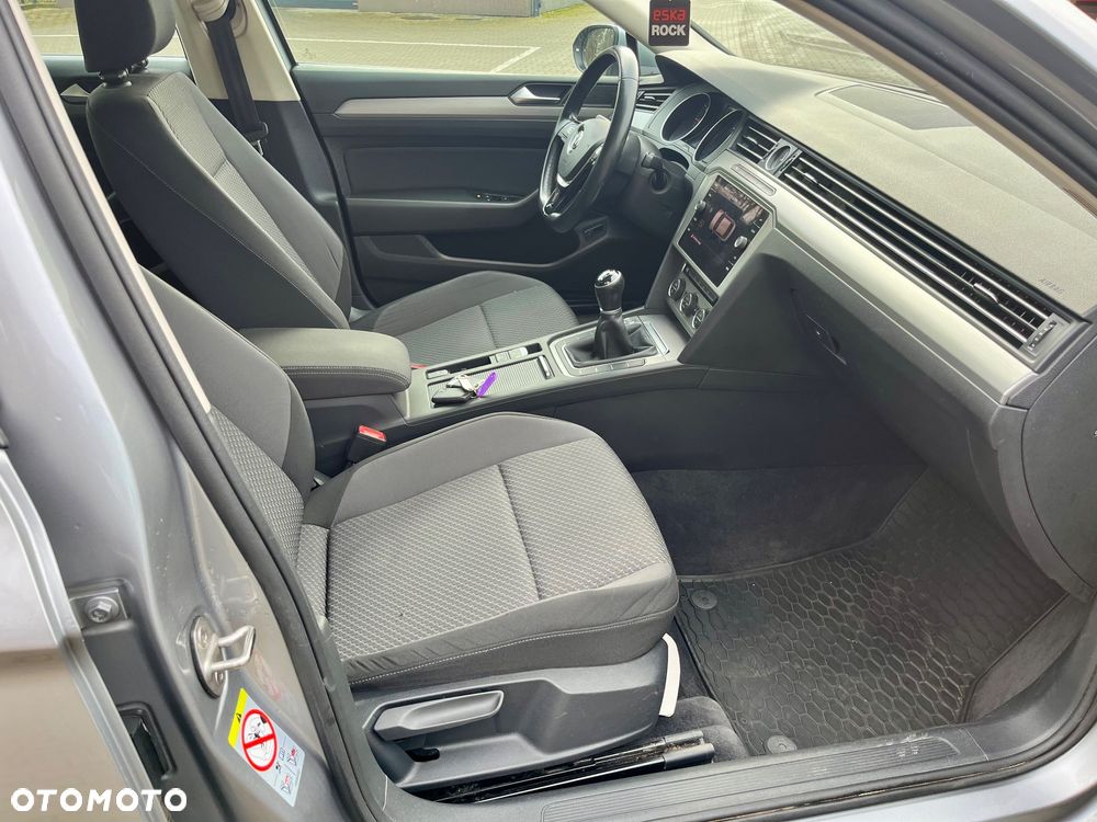 Volkswagen Passat 2.0 TDI BMT Comfortline - 14