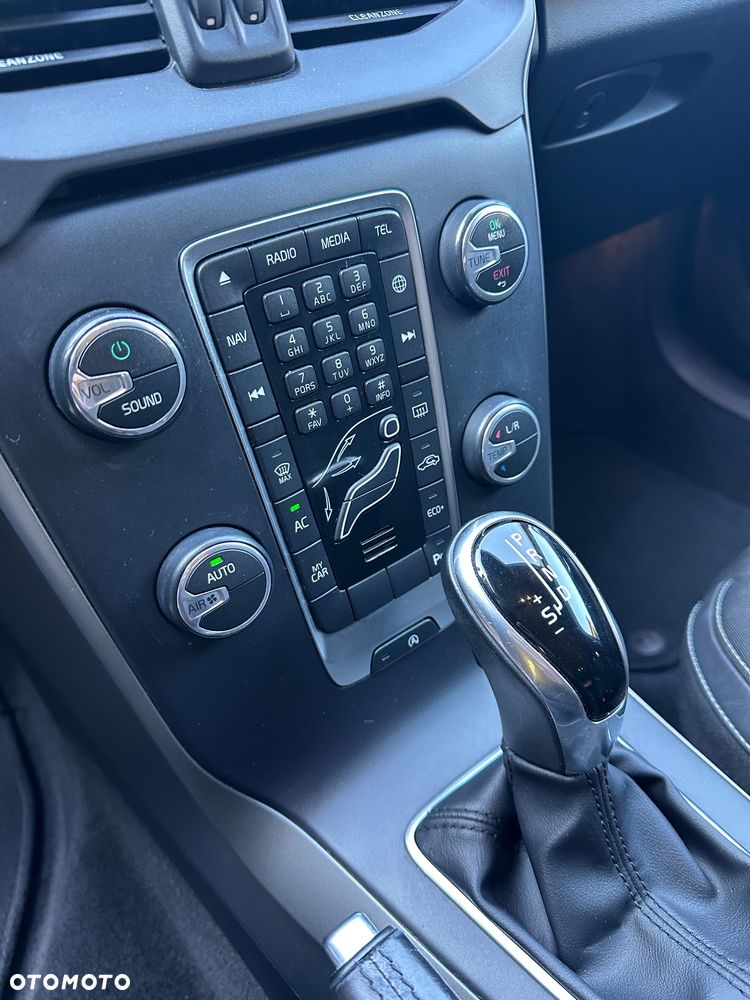 Volvo V40 D3 Drive-E Momentum - 37