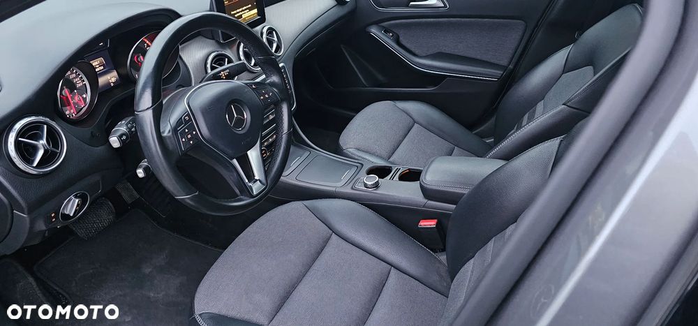 Mercedes-Benz GLA 200 7G-DCT Style - 14