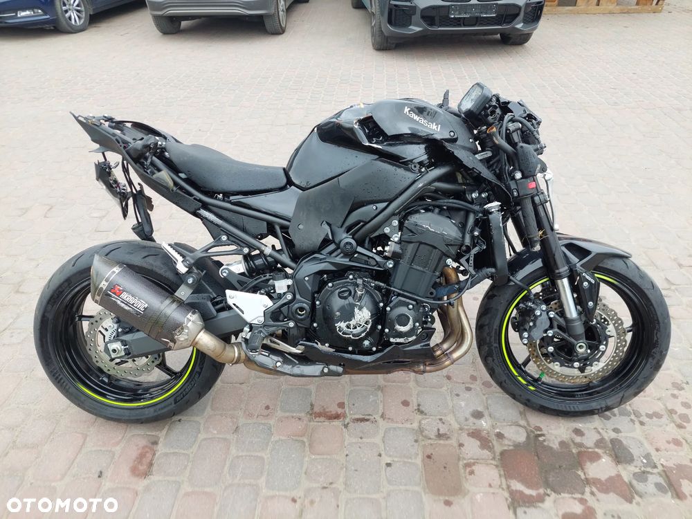 Kawasaki Z 900 - 6