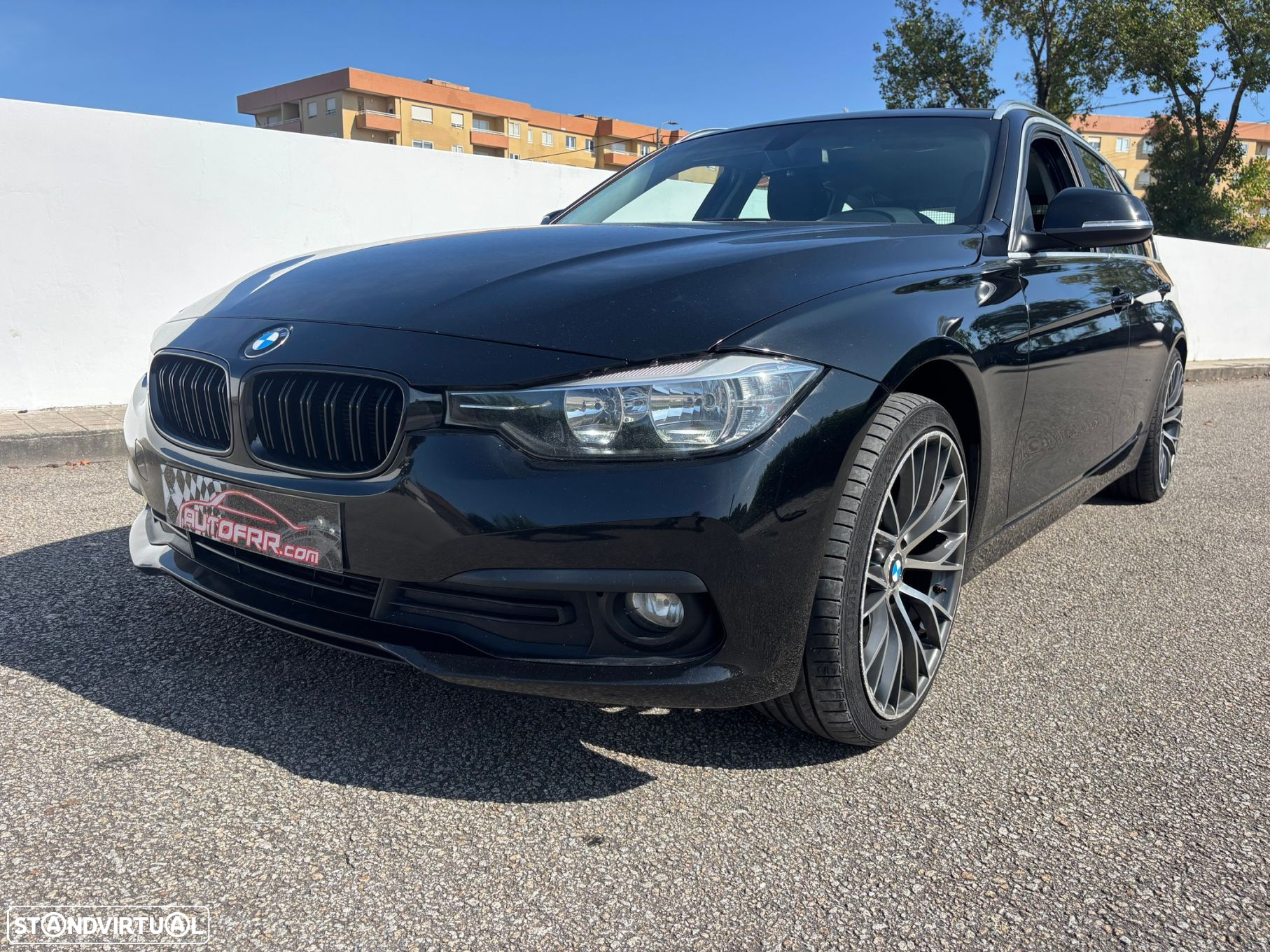 BMW 318 d Touring Advantage Auto - 3