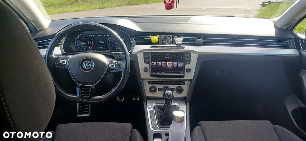 Volkswagen Passat - 6