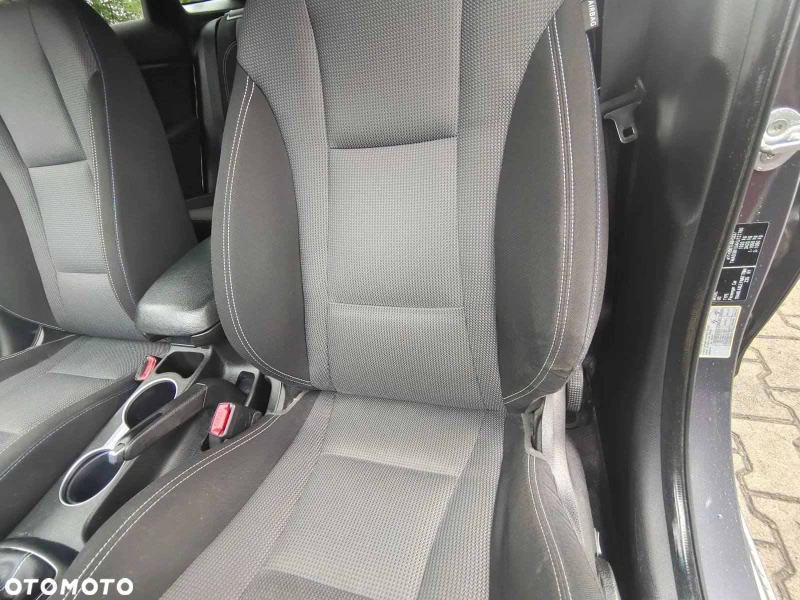 Hyundai i30 1.6 CRDi BlueDrive Go - 22