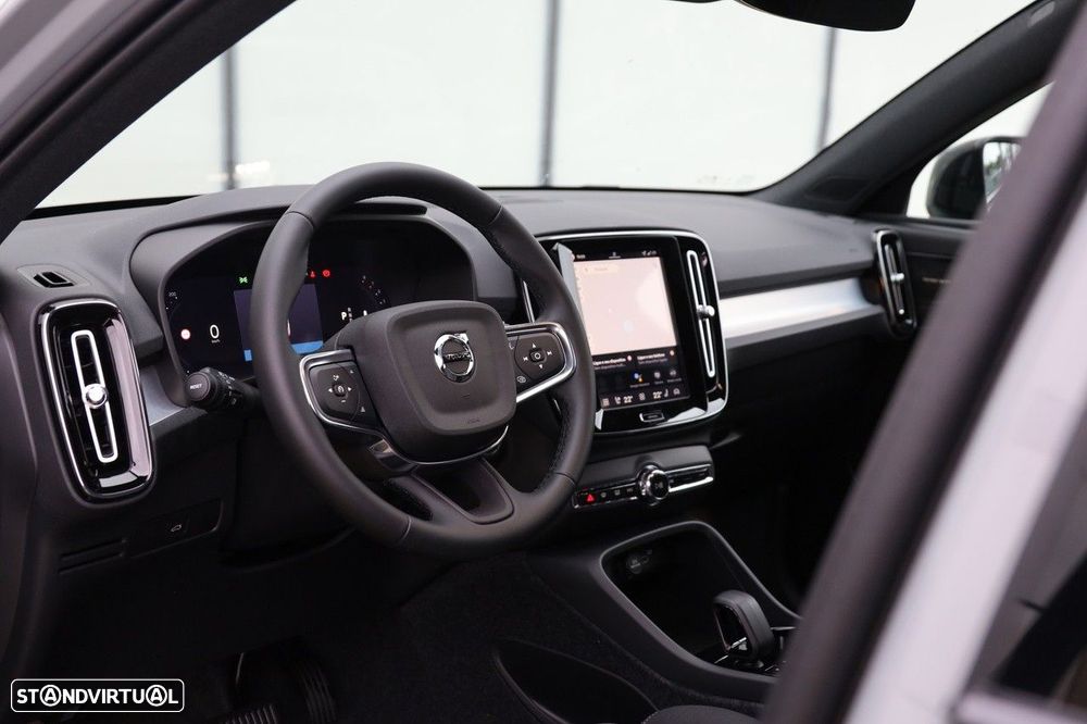 Volvo XC 40 2.0 B3 Black Edition - 10