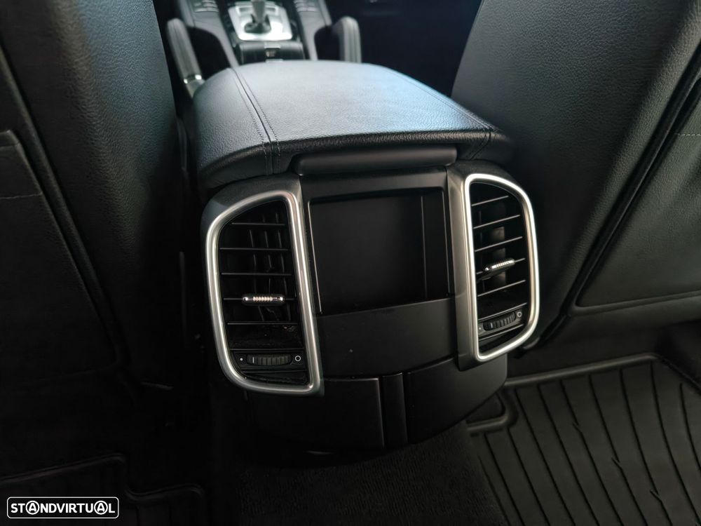 Porsche Cayenne S E-Hybrid - 28