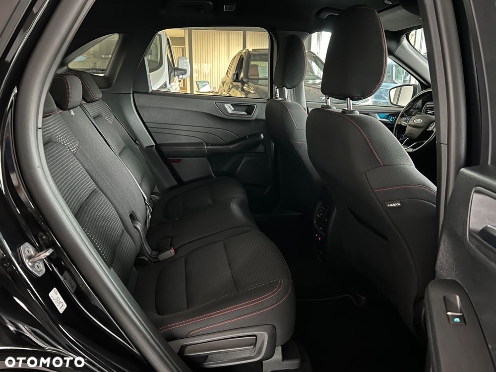 Ford Kuga 2.5P PHEV FWD ST-Line - 38