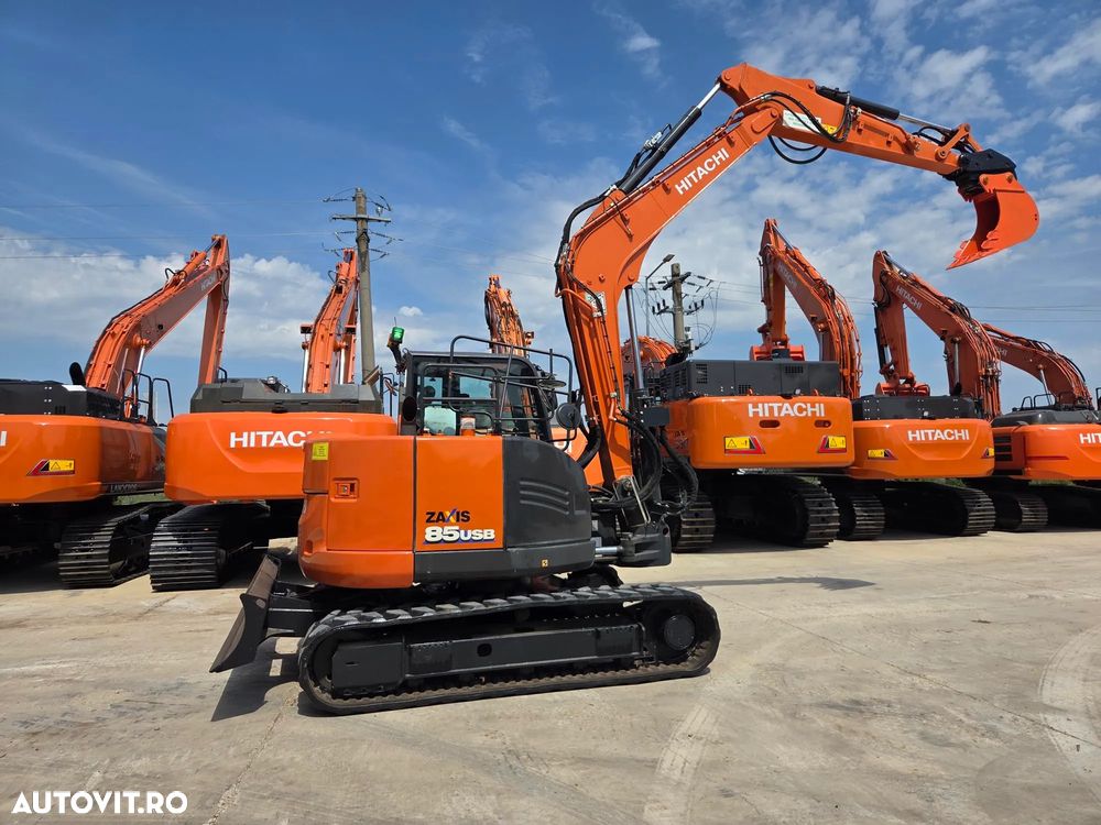 Hitachi ZX85, 2022, 2.734, CUPLA RAPIDA HIDR+3 CUPE NOI, lama nivelare, inst picon pe brate, camera spate, senile cauciuc 80% ok, aer cond, ad sapare 6m, latime 2,2m, ridica 4t cu sistem antirasturnare, STARE FOARTE BUNA, leasing 4 ani, PROMOTIE 62.900Eur - 21