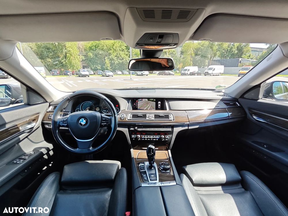BMW Seria 7 730d - 11