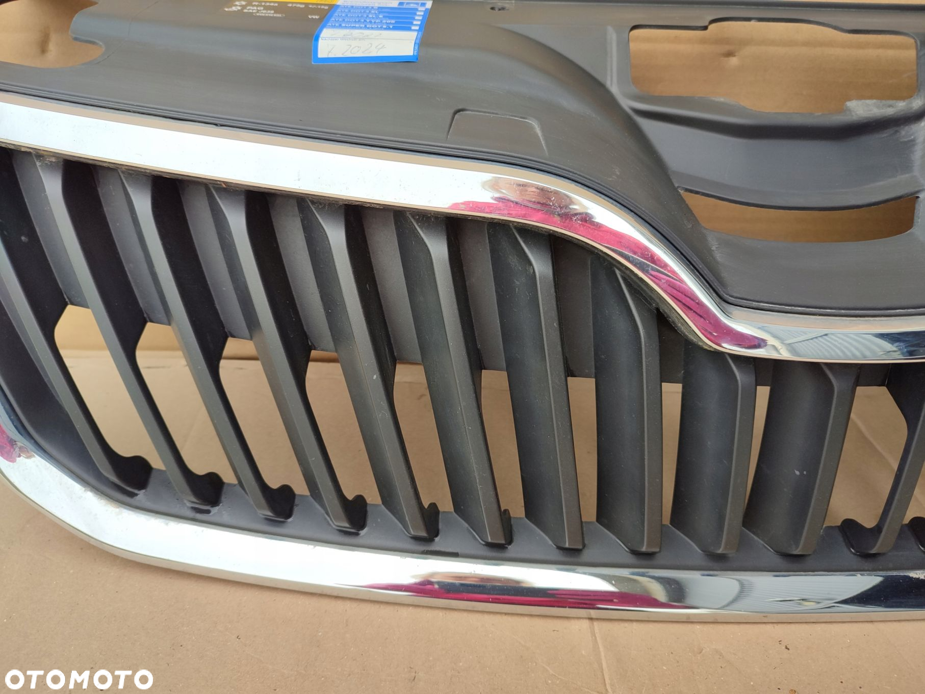 Grill atrapa chłodnicy SKODA RAPID LIFT 15r 5JA853668 ORYGINAŁ - 3